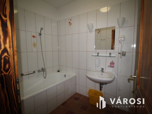 Apartmanház Sárváron, a fürdőhöz és belvároshoz közel