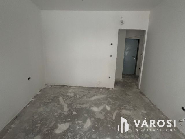 1. emeleti új lakás terasszal és saját kerttel Árpád hídnál