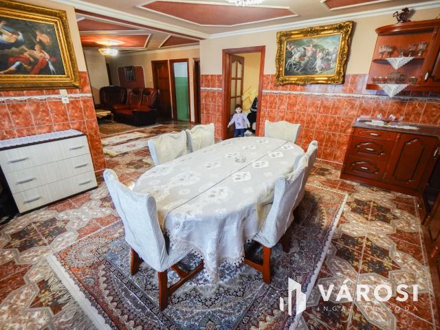 Remek elhelyezkedéssel Turán!