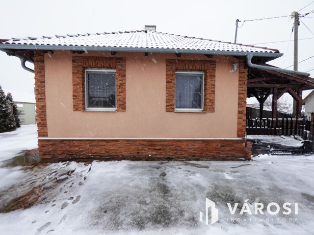 Remek elhelyezkedéssel Turán!