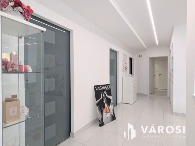 Abszolút belvárosi szépségszalon-üzlethelyiség