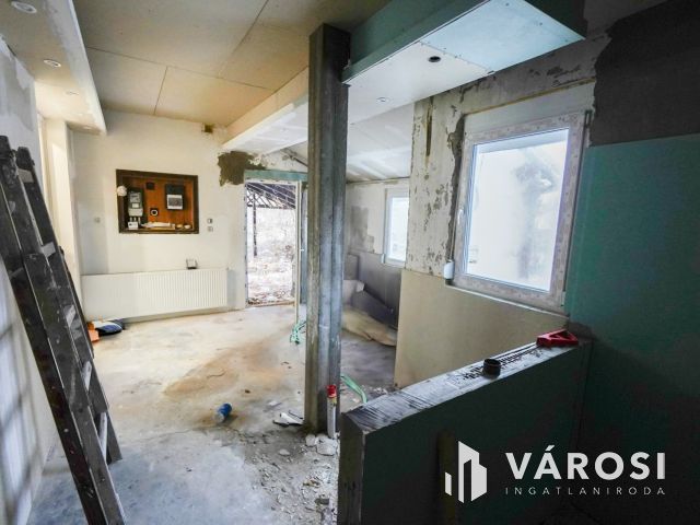 Felújítás alatt lévő családi ház Rákoscsabán!