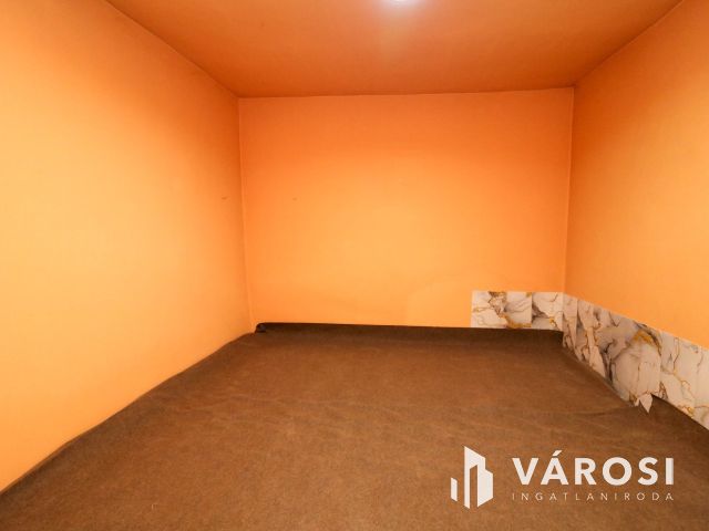 Eladó családi ház Abony csendes részén