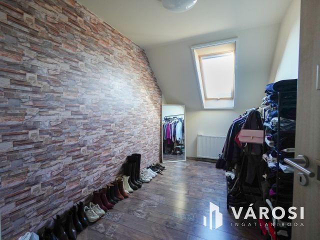 Kertvárosi, 3 lakásos Ikerházfél