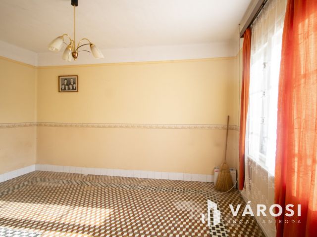 Nagy ház, jó elrendezés Kétsopronyban