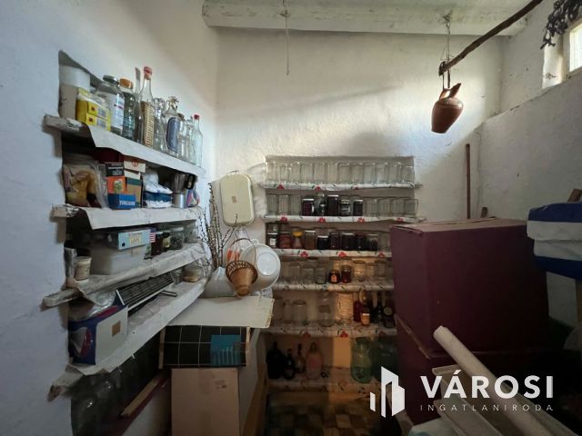 Barátságos, azonnal költözhető, 4 szobás vidéki házikó