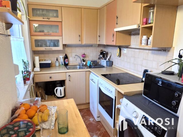 EGY LAKÁS, HÁROM  LEHETŐSÉG A VEZÉR LAKÓTELEPEN-Debrecen!