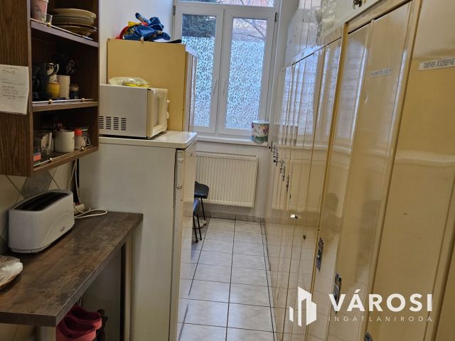 Debrecen Belvárosi Üzleti Ingatlan, Szuper Helyen!