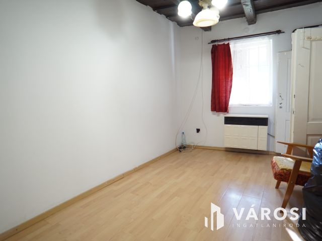 Zalakaroson családi kis családi ház kis udvarral