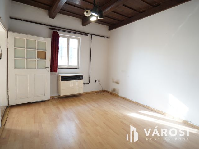 Zalakaroson családi kis családi ház kis udvarral