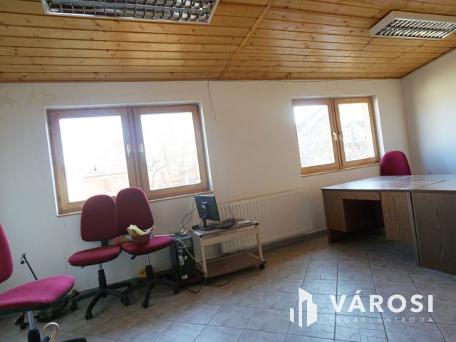 Azonnal költözhető több generációs ház a központban eladó