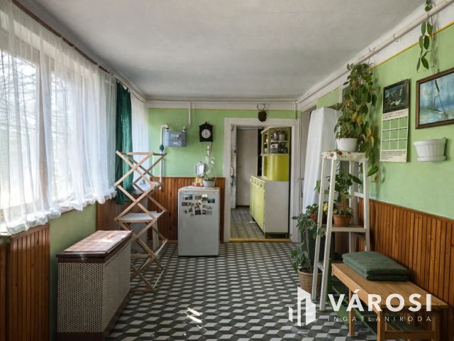 Barátságos, azonnal költözhető, 4 szobás vidéki házikó