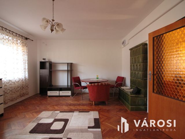 Családi ház gondos bérlőt keres