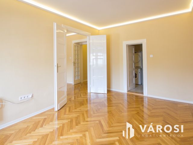 87 m2-es, első emeleti polgári lakás eladó