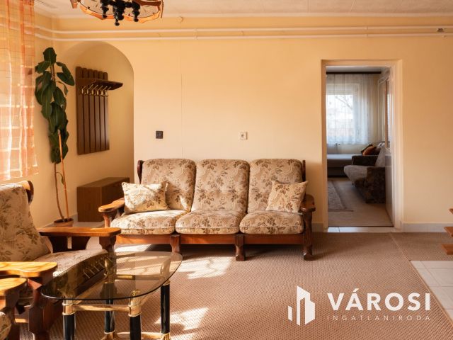 Két lakrész, nagy telek, végtelen lehetőségek