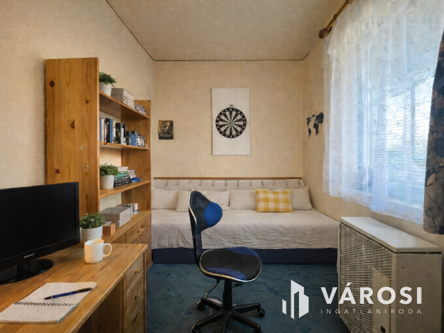 Belvárosi 3 szobás erkélyes tégla lakás eladó