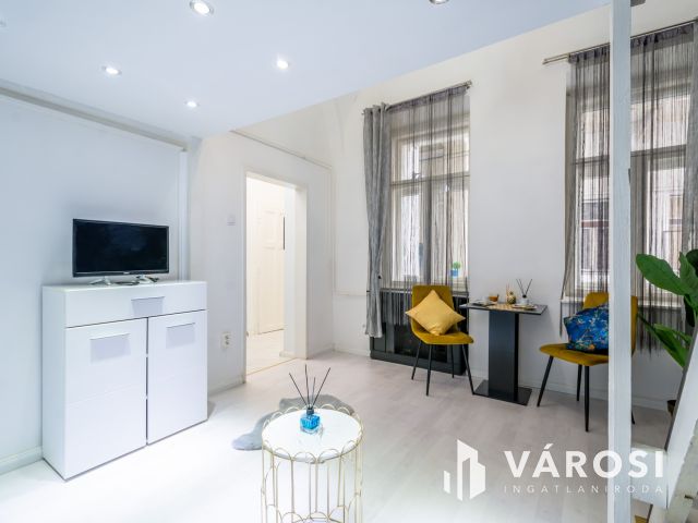 Befektetésnek ideális lakás a 6. kerület szívében