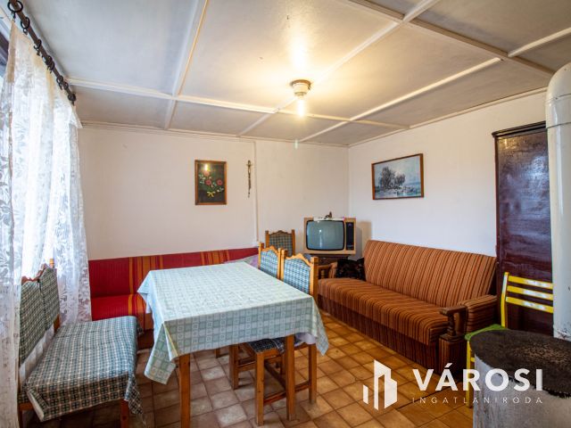 Kellemes, szomszédmentes kis zártkerti ingatlan