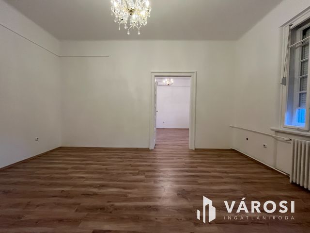 Debrecen Belváros, Nagypolgári Lakás Nagyon Jó Helyen!