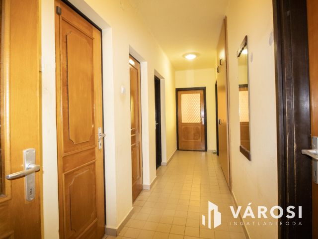 330 nm-es óriásház Orosházán