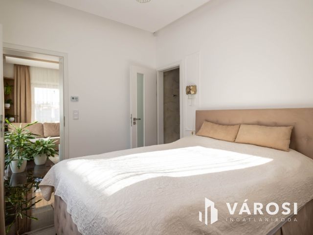 Gyönyörű pallagi ház jó környéken eladó