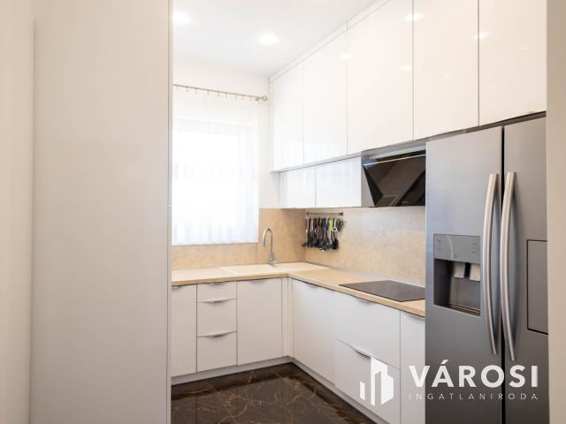 Gyönyörű pallagi ház jó környéken eladó