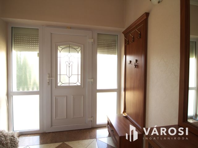 Zöldövezeti panoráma szaunával,konditeremmel,dupla garázzsal