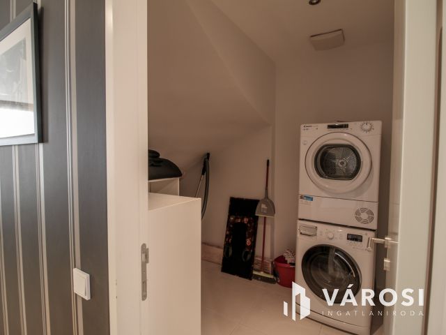 Luxus üvegkastély kiadó a Lánchídnál