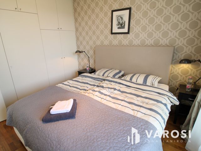 Luxus üvegkastély kiadó a Lánchídnál