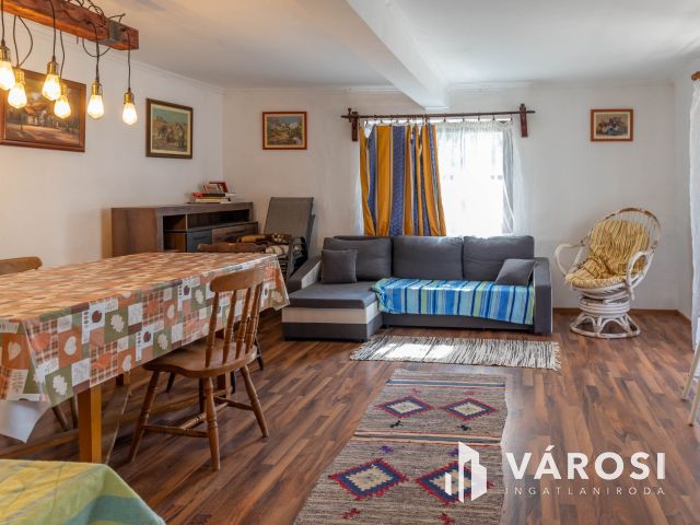 Két felújított ház egy telken Békéscsaba Nagyréten