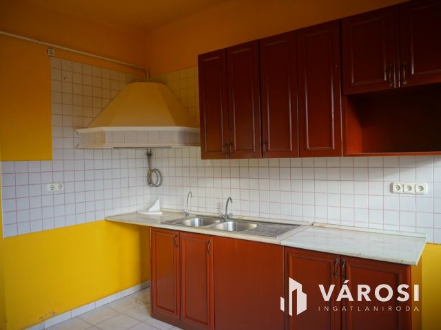 Kiváló elrendezésű családi ház kiváló lakóövezetben!