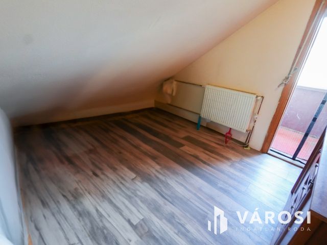 Remek házrész központi elhelyezkedéssel Szigethalmon!