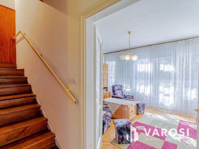 Alul nappali, felül nyugalom – kétszintes otthon garázzsal