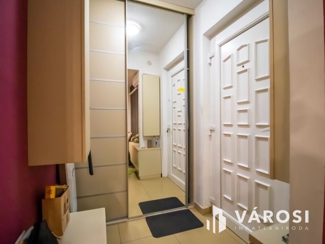 Korszerű 4 szobás téglalakás Palotavárosi a tavaknál