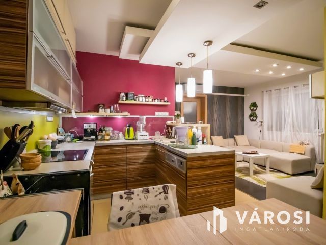 Korszerű 4 szobás téglalakás Palotavárosi a tavaknál