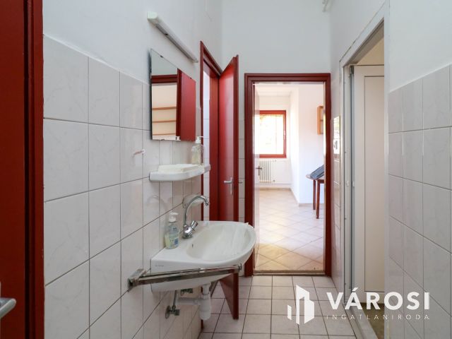 Felújított raktár kiadó – többféle hasznosítási lehetőséggel