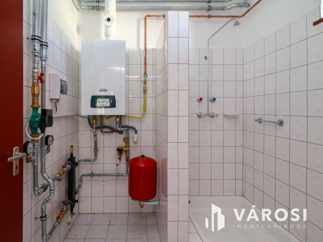 Felújított raktár kiadó – többféle hasznosítási lehetőséggel