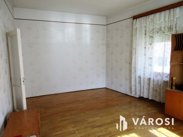 Orosházi társasház, GARÁZS az Árban!