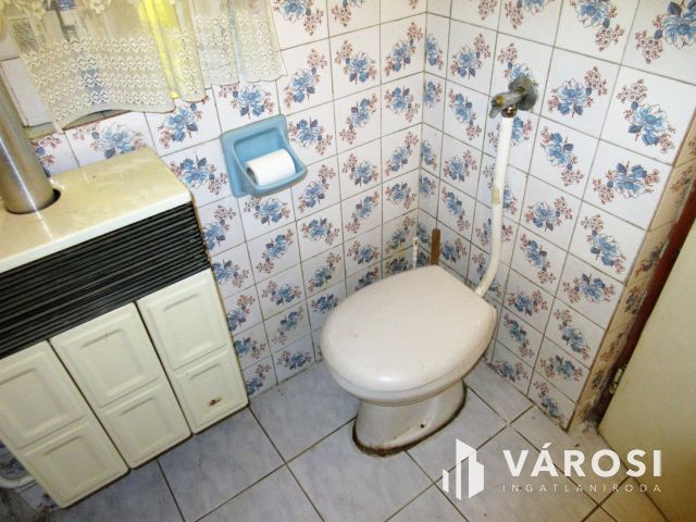 Orosházi társasház, GARÁZS az Árban!