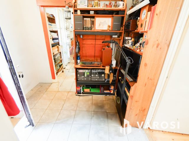 Szigetmonostor központi részén!