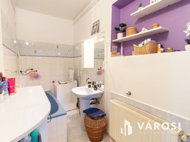 Csanaki családi ház eladó- kiváló adottságú telekkel