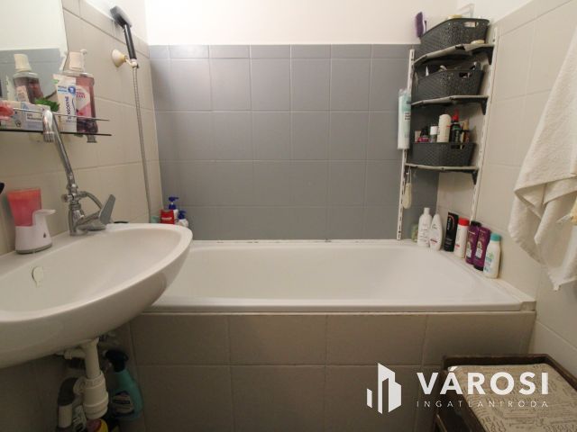 3 szobás panel lakás a belvárosban