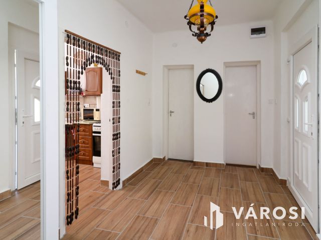 Felújított házrész eladó Nagyszénáson