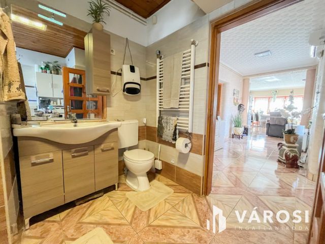 Panorámás kilátás bővítési lehetőséggel Ürömön!