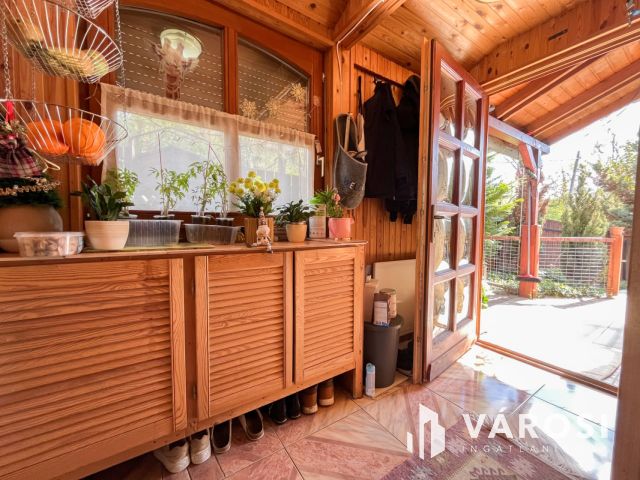 Panorámás kilátás bővítési lehetőséggel Ürömön!