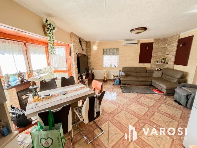 Panorámás kilátás bővítési lehetőséggel Ürömön!