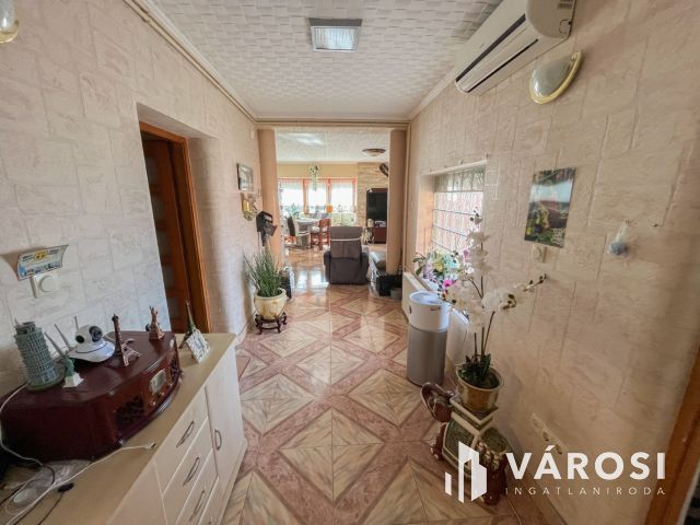 Panorámás kilátás bővítési lehetőséggel Ürömön!