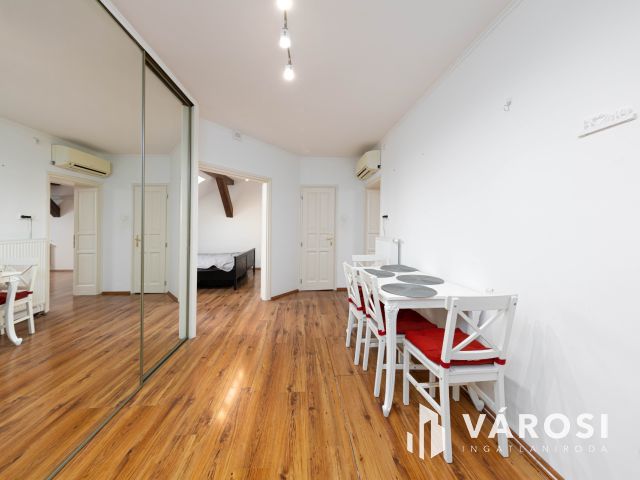 Belső 2 szint vagy 2 külön lakás