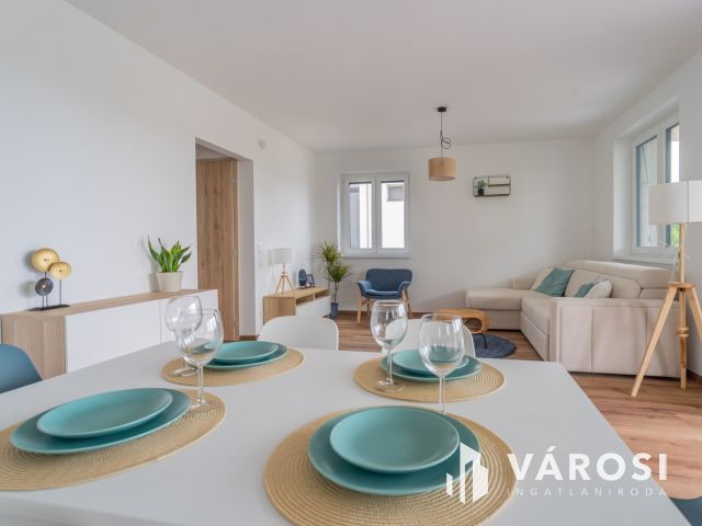 Panorámás luxus lakás Balatonföldváron kiadó