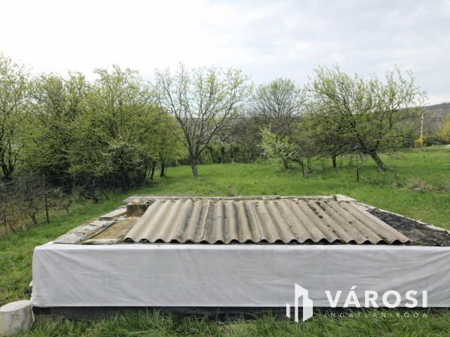 Kőszegi telek megépült pincével